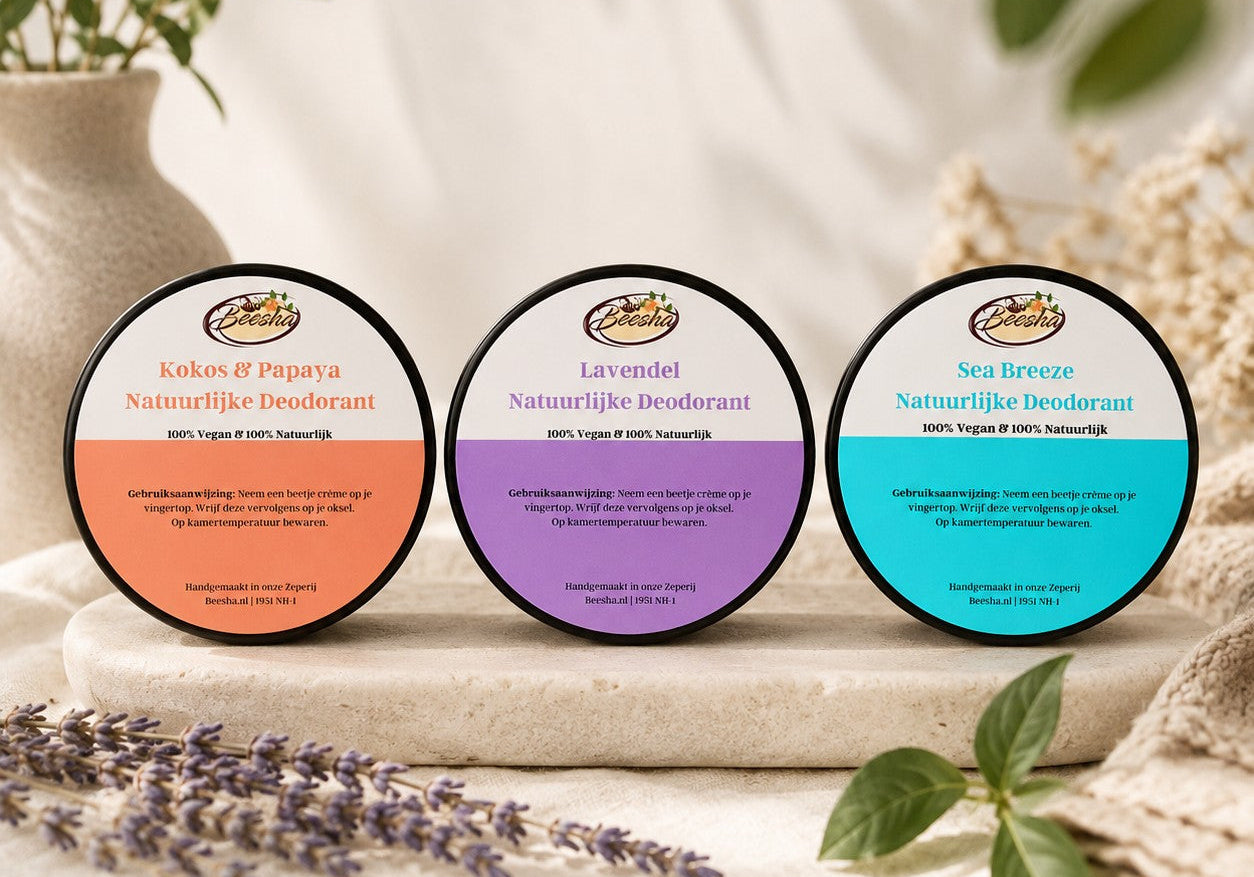 Drie potjes Beesha natuurlijke deodorant: kokos en papaya, lavendel en sea breeze