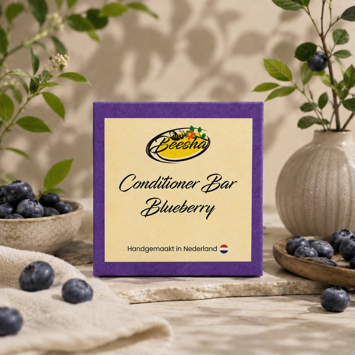Sfeerfoto van Beesha Conditioner Bar Blueberry, vaste conditioner
