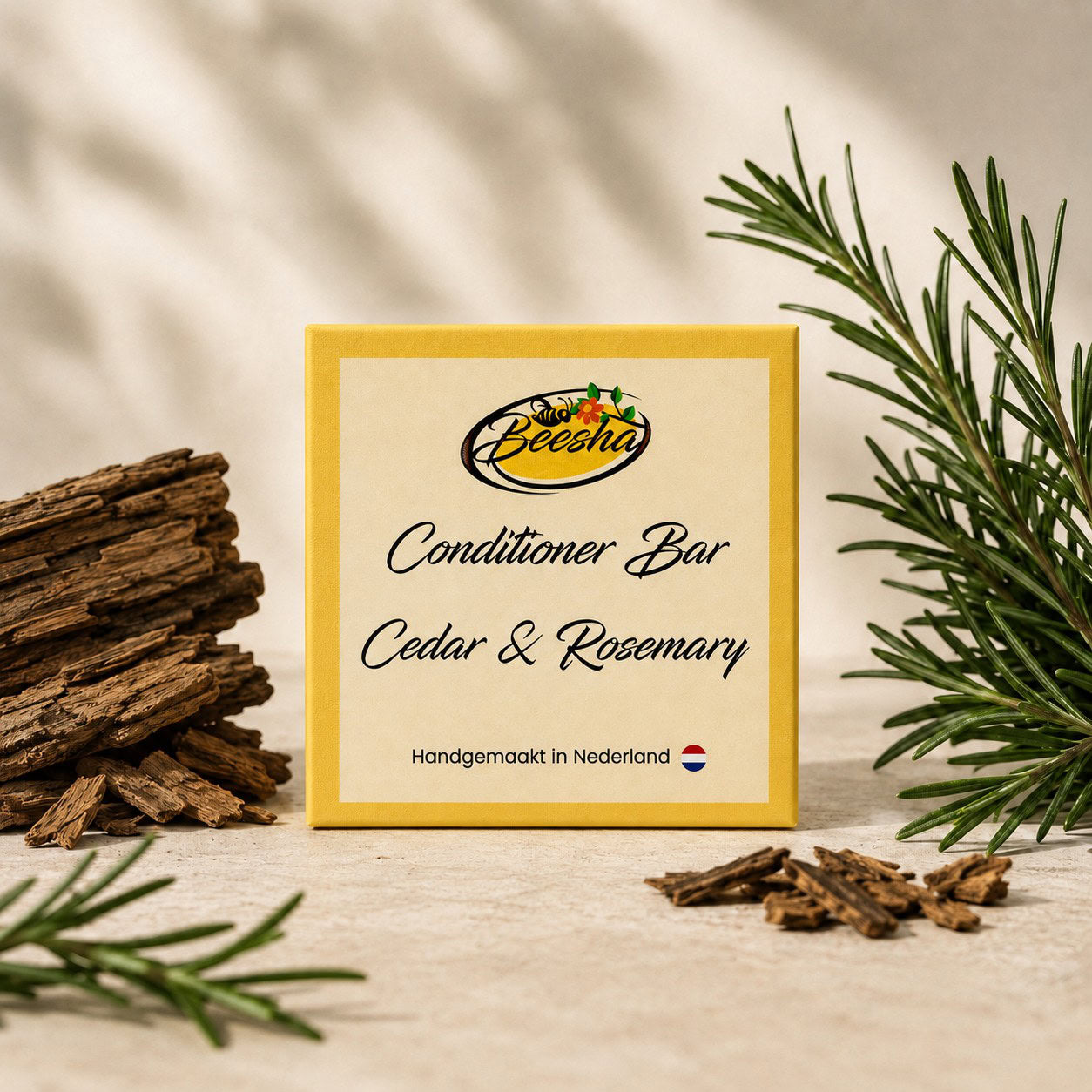 Sfeerfoto van Beesha Conditioner Bar Cedar & Rosemary, vaste conditioner