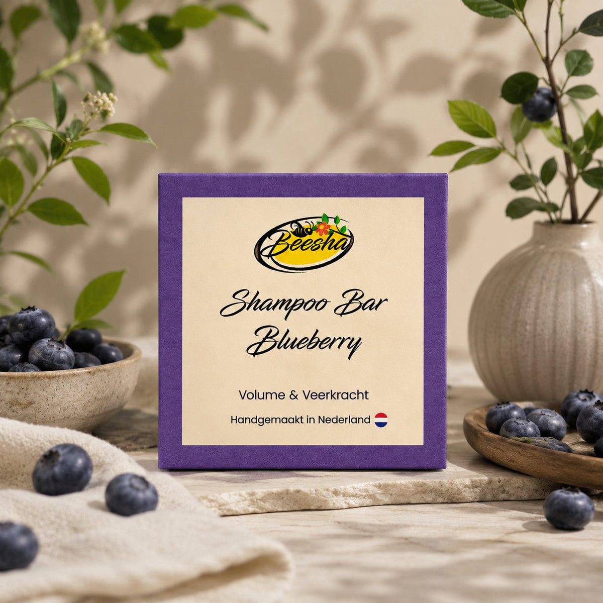 Sfeerfoto van Beesha Shampoo Bar Blueberry, vaste shampoo